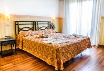 Hotel Consul - Family Hotel has Balcony rooms