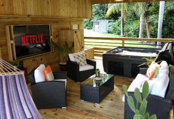 Palm s Luxury Suite with Private Jacuzzi allows 18 year olds to book a room