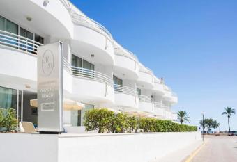 Apartamentos Morito Beach allows 18 year olds to book a room