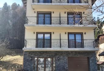 FULG DE NEA allows 18 year olds to book a room