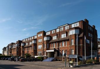 Bournemouth Sands Hotel allows 18 year olds to book a room