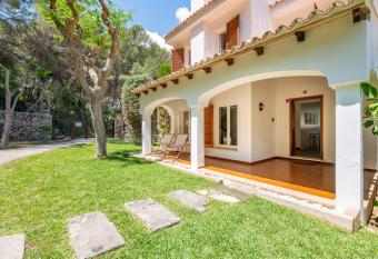 Botana 12 has Balcony rooms