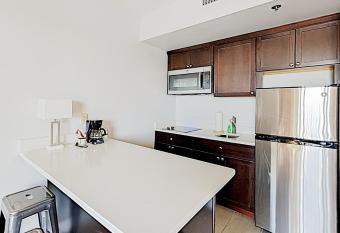 Water Street Retreat 14 has Balcony rooms