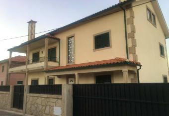 9 bedrooms villa with private pool jacuzzi and enclosed garden at Ponte de Lima Viana do Castelo has Balcony rooms