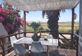The Blue Horizon House has Balcony rooms