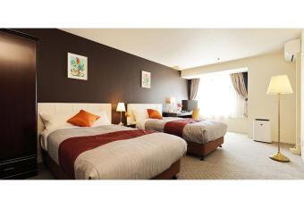 Garden hotel Shiunkaku Higashimatsuyama / Vacation STAY 77481 has Smoking rooms