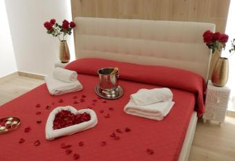 Caserta Royale Suite allows 18 year olds to book a room