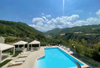 Hotel Ristorante Tre Lanterne & SPA has Smoking rooms