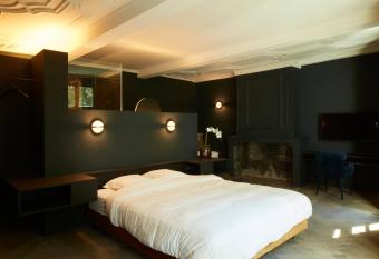 Nonam Boutique Hotel Gent allows 18 year olds to book a room