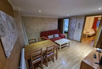 Dos Torres Galadriel - Parking gratis - Empresas allows 18 year olds to book a room