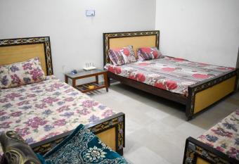 Al Haider Hotel allows 18 year olds to book a room