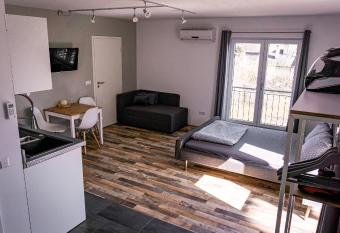 Racers Home N  rburg allows 18 year olds to book a room