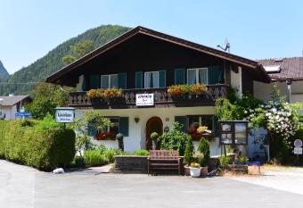 G  stehaus D  ring has Balcony rooms
