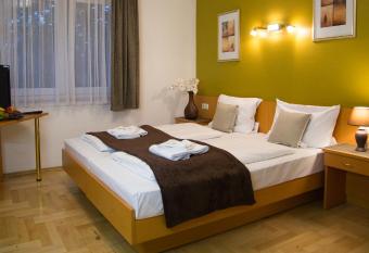 Garni Hotel R  delheimer Hof has Balcony rooms