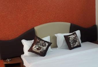 Paradise Hotel for Couples has Balcony rooms