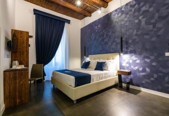 Santa Chiara Inn allows 18 year olds to book a room