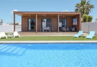 Casa Toria has Balcony rooms