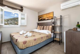 Room with sea view allows 18 year olds to book a room