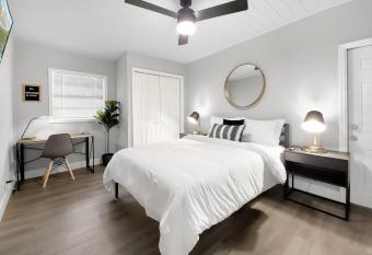 Exclusive Vacation House allows 18 year olds to book a room