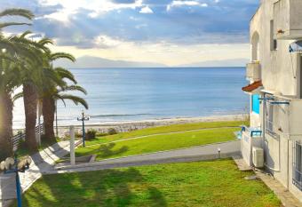 Varonos Summer Residences has Balcony rooms