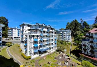 MERLIN HOME DESA ANTHURIUM has Balcony rooms