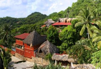 Villa Escondida has Balcony rooms