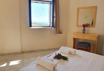 Stoupa Lefktro 5 has Balcony rooms