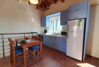 Stoupa Lefktro 7 has Balcony rooms