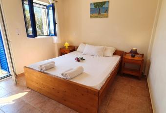 Stoupa Lefktro 9 has Balcony rooms