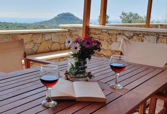 Stoupa Lefktro 11 has Balcony rooms