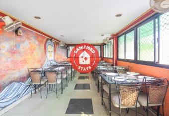 OYO 70264 Hotel Vrindavan allows 18 year olds to book a room