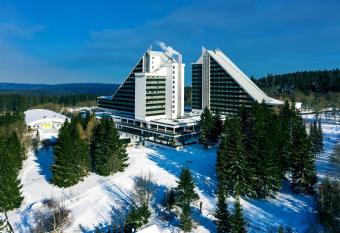 AHORN Panorama Hotel Oberhof allows 18 year olds to book a room