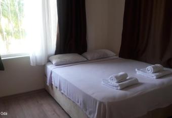   amlaralt  pansiyon has Balcony rooms