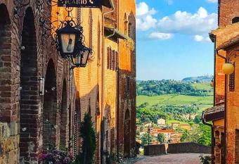 Osteria Del Vicario allows 18 year olds to book a room