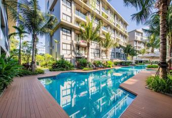 Diamond Condo by VillaCarte allows 18 year olds to book a room