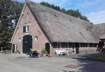 Boerderij De Aarnink has Balcony rooms