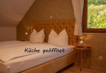 Hotel-Restaurant Laux has Balcony rooms