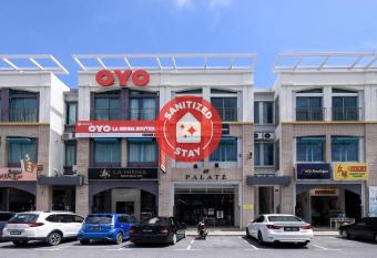 SPOT ON 89838 Lm Residence allows 18 year olds to book a room