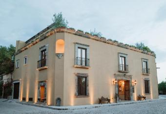 El Golpe de Vista allows 18 year olds to book a room