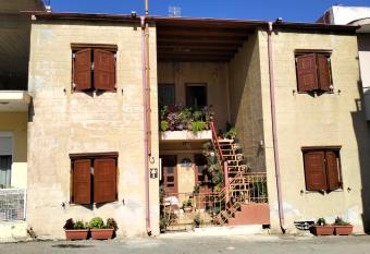 Old House has Balcony rooms
