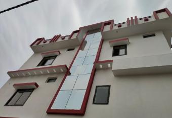 Hotel Yog Nagri allows 18 year olds to book a room