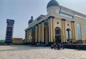 The Gulmohar Grand Hotel has Balcony rooms