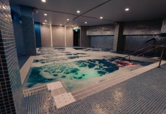 Hotel Aventus allows 18 year olds to book a room