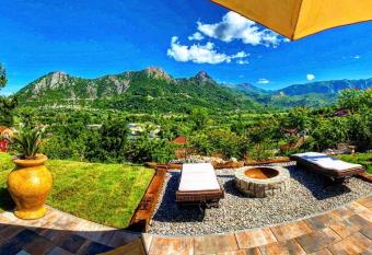 Apartments Monte Green has Balcony rooms