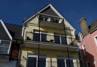 Riverside 2 has Balcony rooms