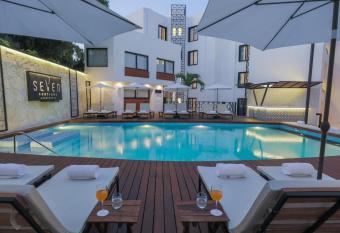 Seven Boutique Apartments Cancun allows 18 year olds to book a room