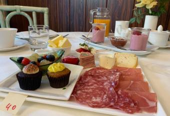 Christian Gartenhotel has Balcony rooms