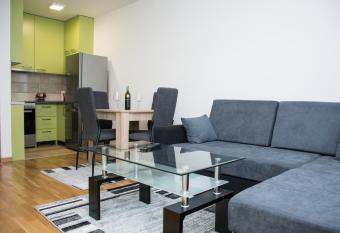 Stan na dan Doboj has Balcony rooms