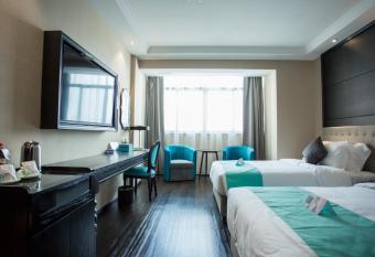 Xana hotel Hangzhou bus north station Wanda allows 18 year olds to book a room