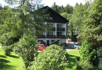 Landhaus Am Forst allows 18 year olds to book a room